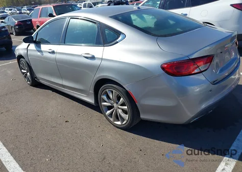 2015 Chrysler 200 S из США, поврежденный, VIN 1C3CCCBB0FN696377